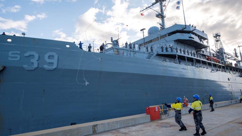 USS Emory S. Land Arrives at HMAS Stirling.