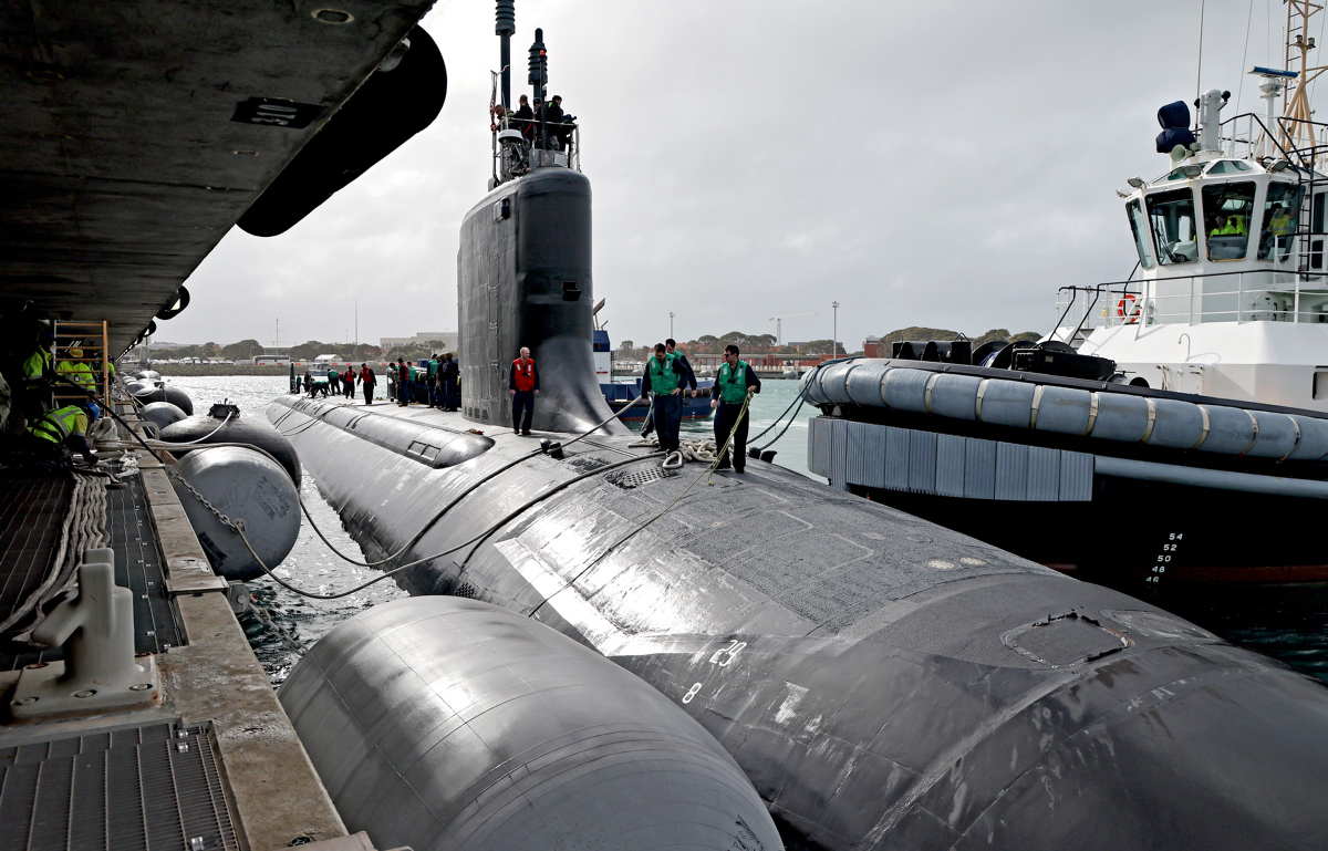 Virginia-class fast-attack submarine USS Hawaii (SSN 776) arrives alongside Fleet Base West, HMAS Stirling, Western Australia.