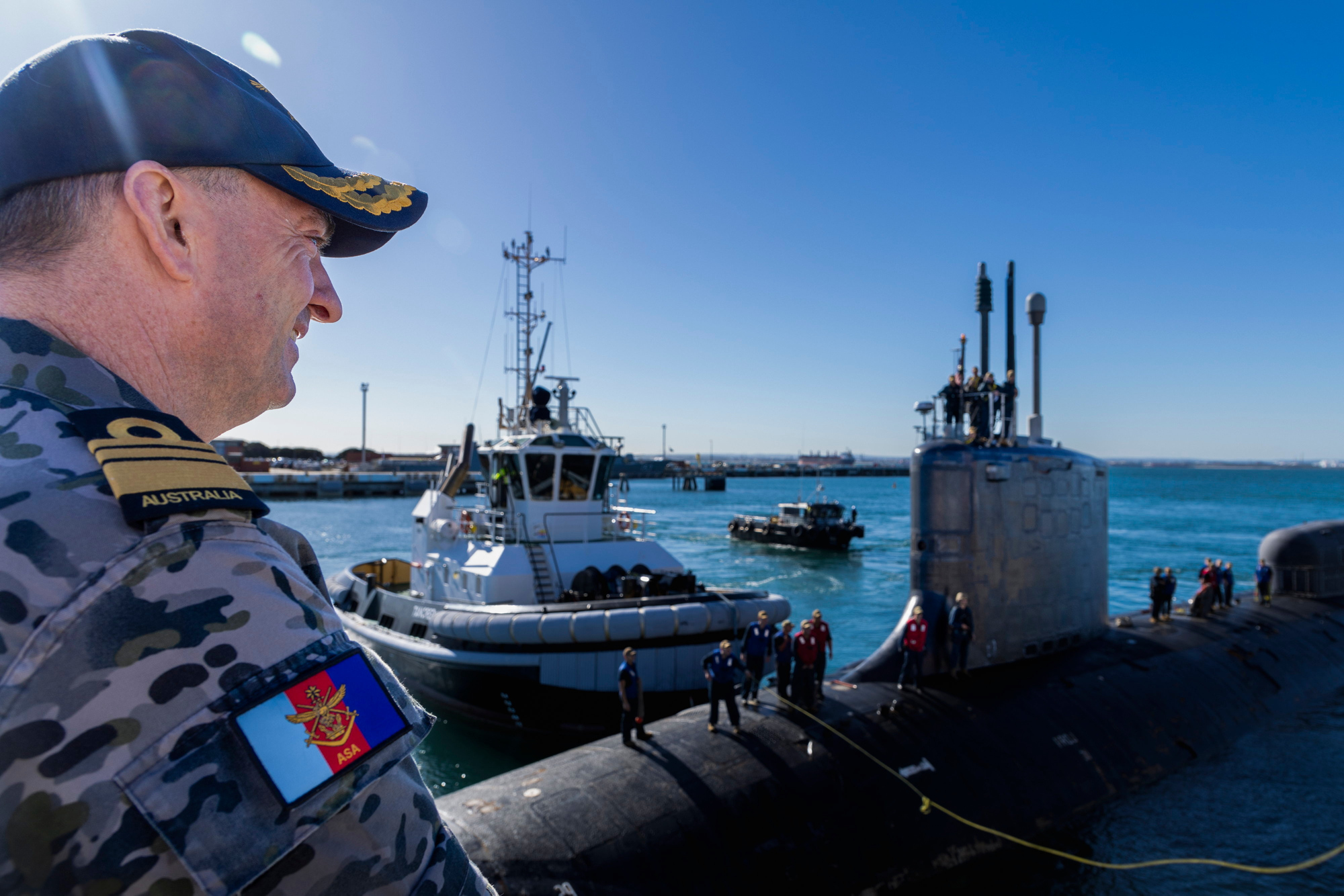 ASA Director-General Vice Admiral Jonathan Mead watches United States Navy Virginia-class submarine USS North Carolina (SSN 777) as the submarine arrives at Fleet Base West in Rockingham, Western Australia.